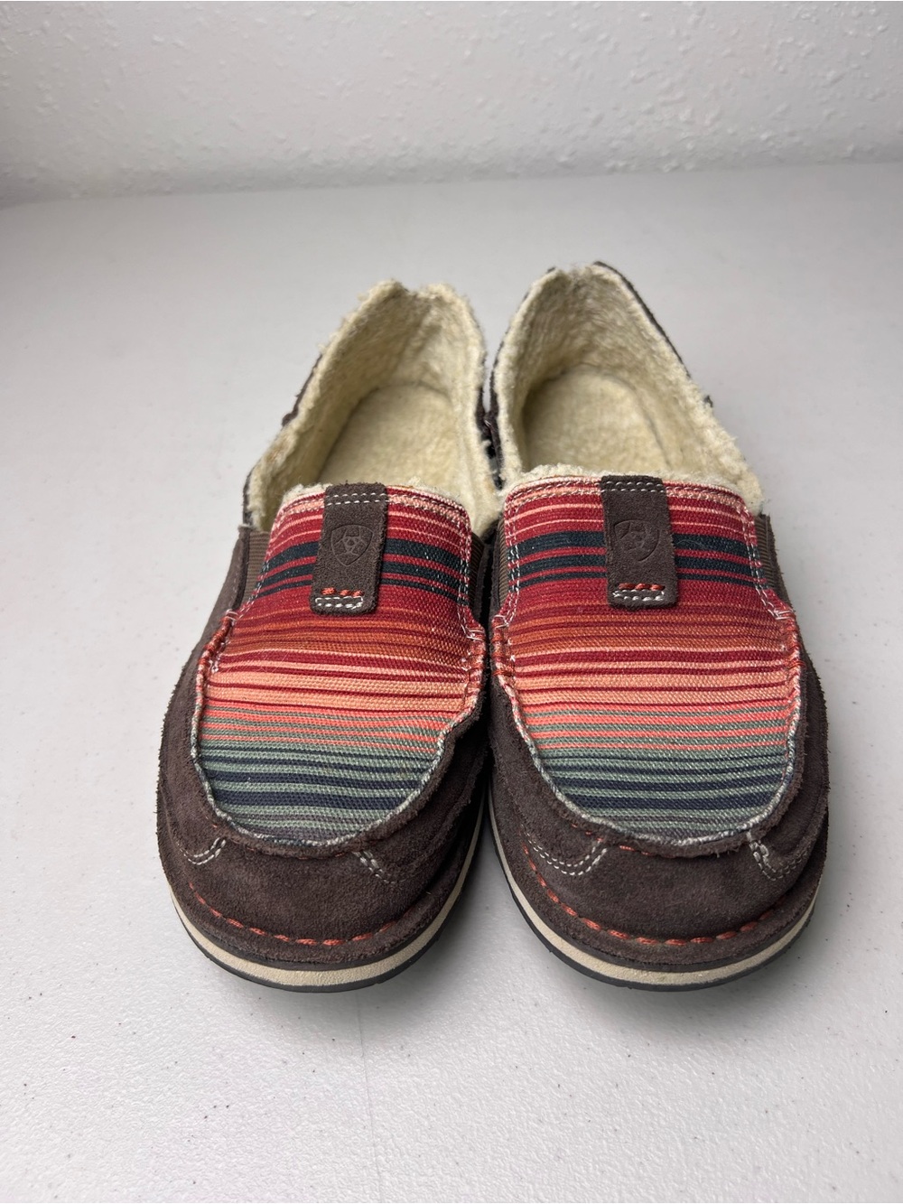 Ariat Cruisers W 9B Chocolate Southwestern Serape Slip-On Sherpa Lined Shoes - Picture 3 of 11